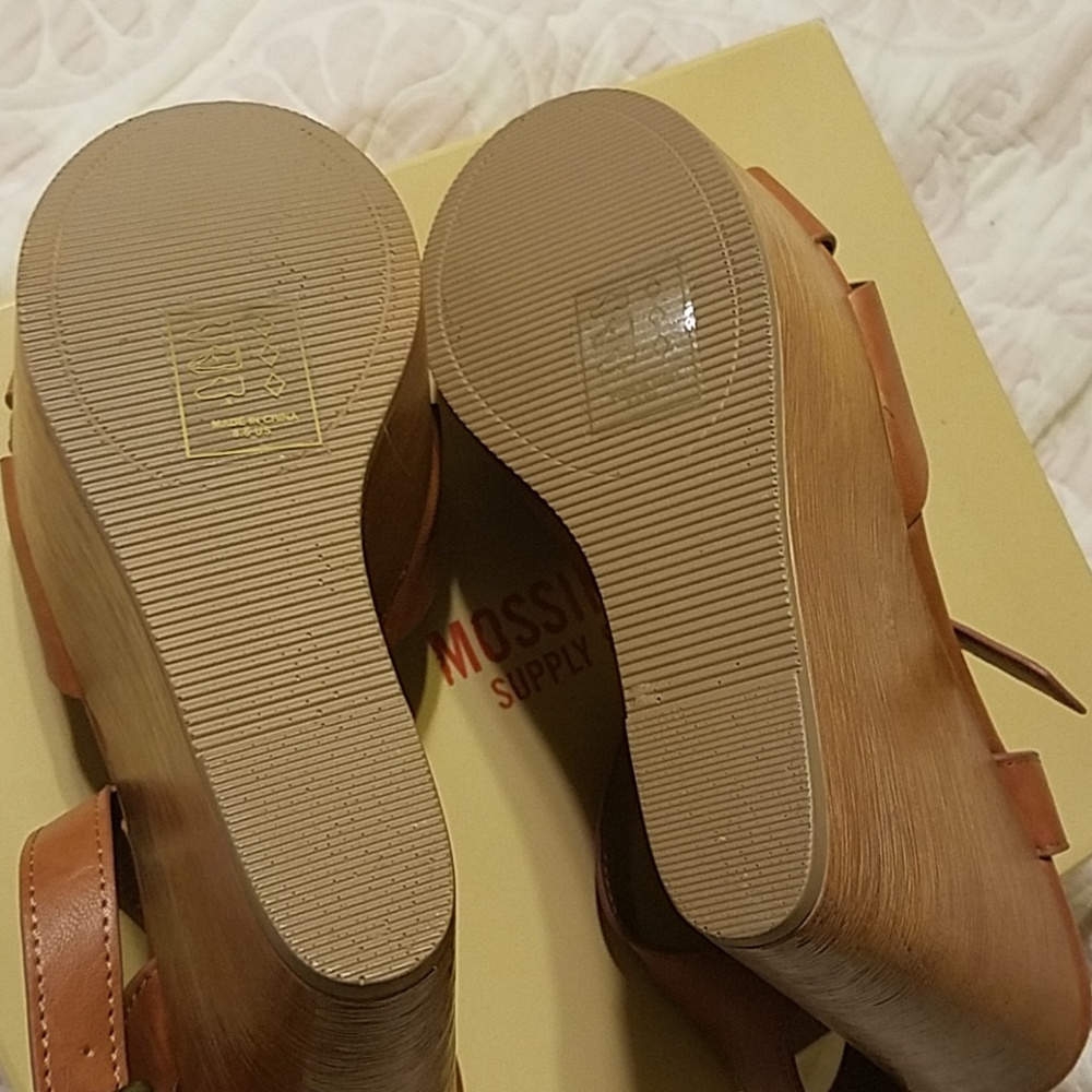 Wedge platforms - Picture 3 of 3